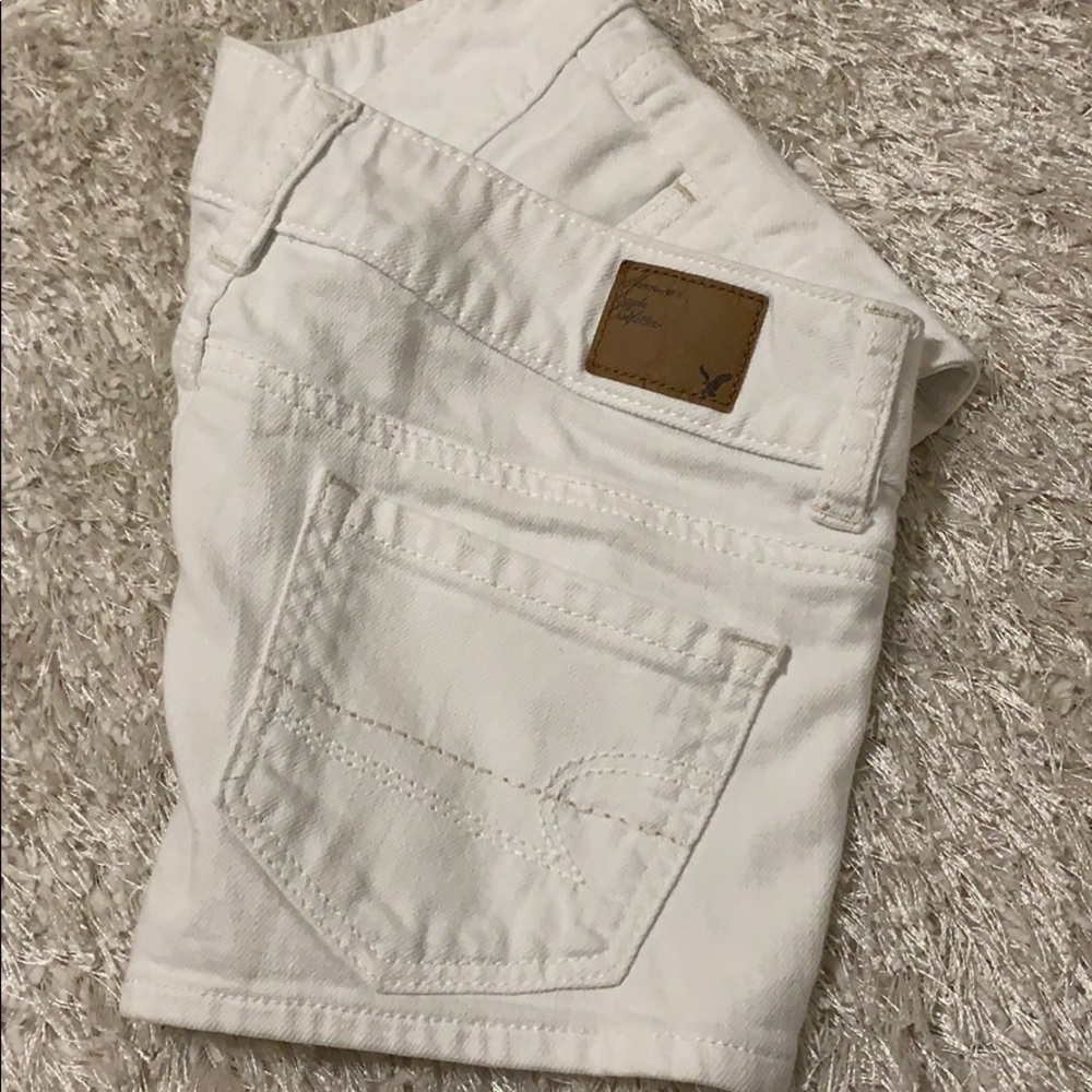 💥American Eagle white denim shorts - Picture 4 of 5